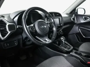 Kia  8
