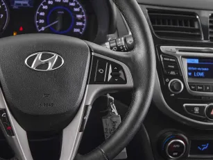 Hyundai  12