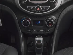 Hyundai  16