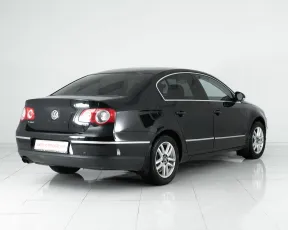 Volkswagen  4