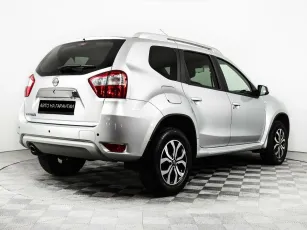 Nissan  5