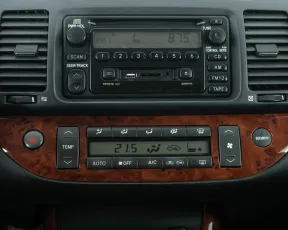 Toyota  16