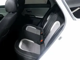 Kia  11