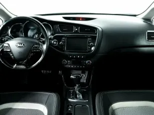 Kia  8