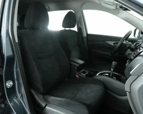 Nissan  12