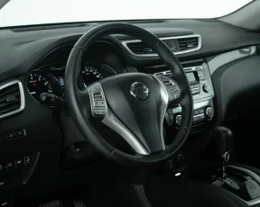 Nissan  15