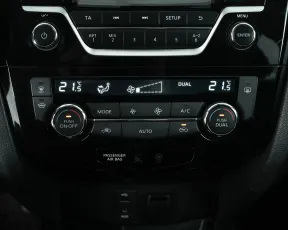 Nissan  17