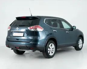 Nissan  4