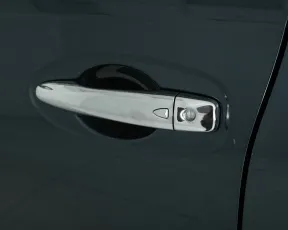 Nissan  8
