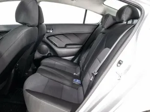 Kia  11