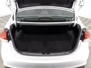 Kia  12