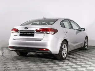 Kia  3