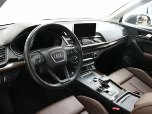 Audi  12