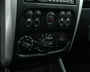 Nissan  12