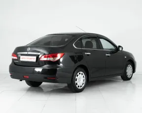 Nissan  4