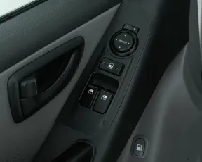 Hyundai  12