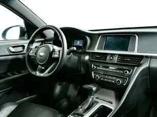 Kia  8