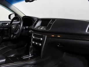 Nissan  9