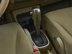 Nissan  15