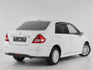 Nissan  6