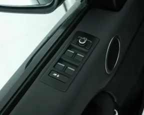 Land Rover  13
