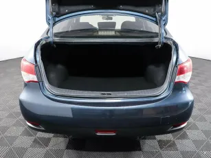 Nissan  12