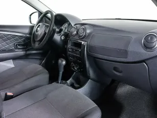 Nissan  9