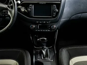 Kia  10