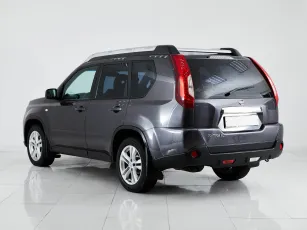 Nissan  5