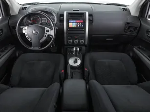 Nissan  8