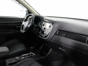 Mitsubishi  7