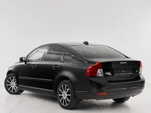 Volvo  4
