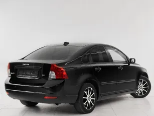 Volvo  6