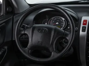 Hyundai  13