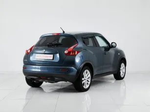 Nissan  5