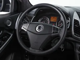 SsangYong  16