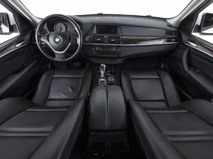 BMW  8