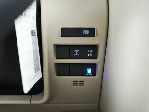 Toyota  18