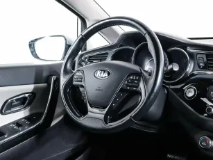 Kia  12
