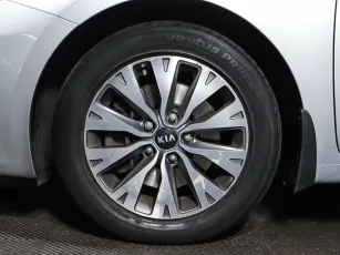 Kia  8