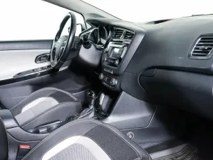 Kia  9