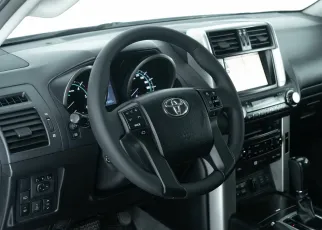 Toyota  11