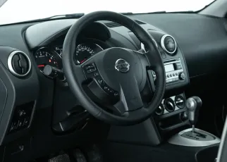 Nissan  15