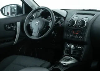 Nissan  18
