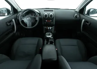 Nissan  8