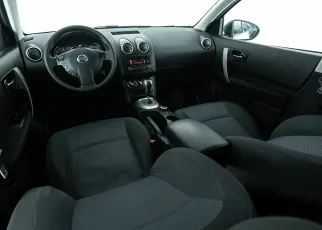 Nissan  9