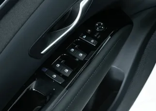 Hyundai  11