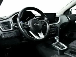 Kia  10