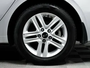 Kia  7