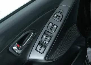 Hyundai  11